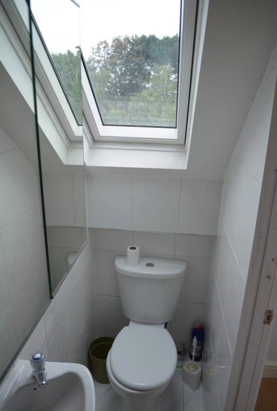 Room Tokyngton Avenue in Greater London