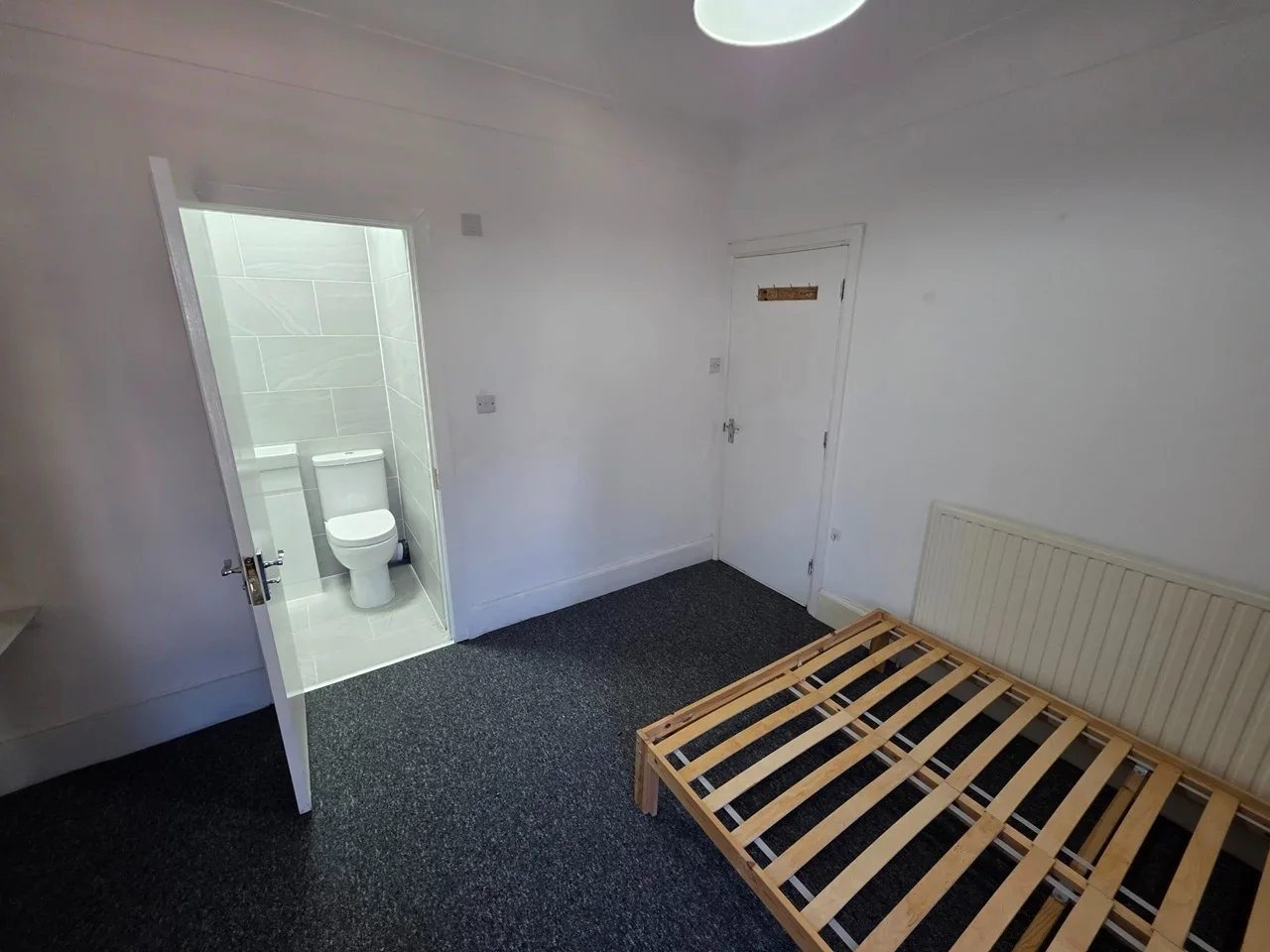 Room Seymour Gardens in Greater London