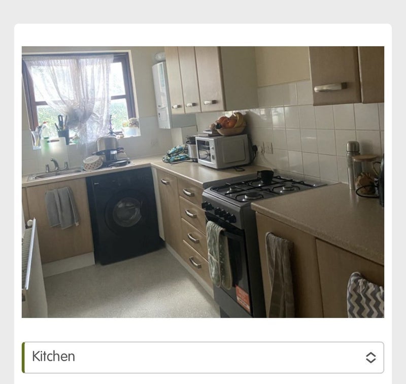 Room Wellspring Crescent in Greater London