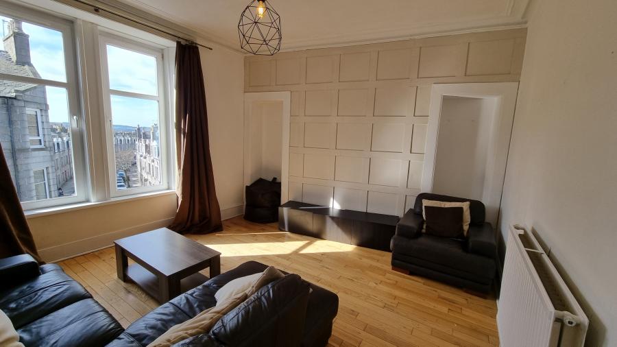 Room Rosemount Place in Aberdeen City