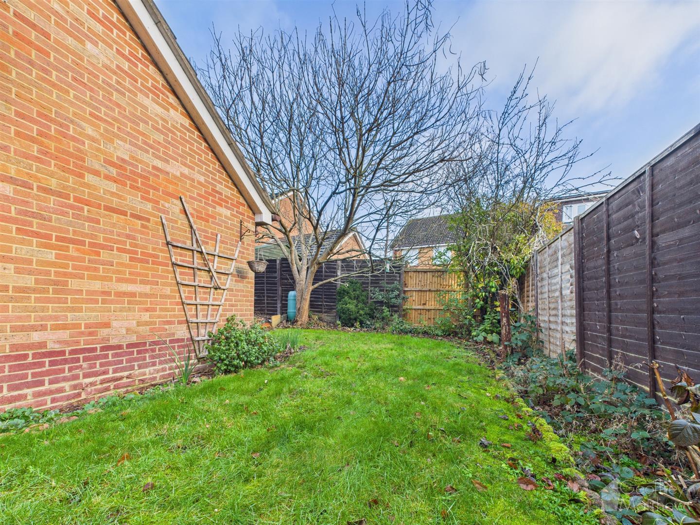 House Fairfield Way in North Hertfordshire