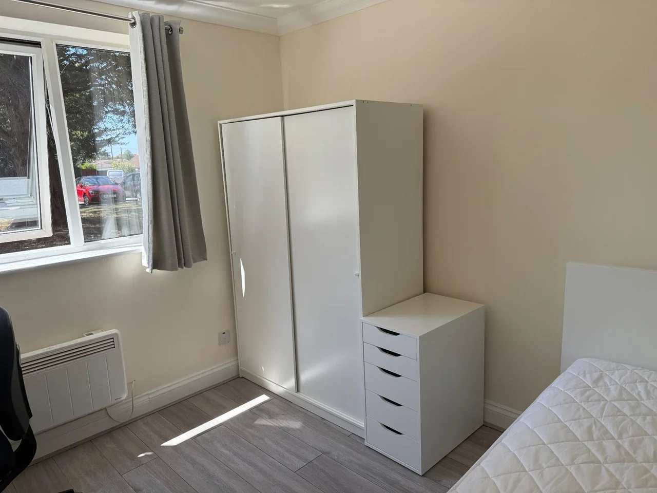 Room Tasman Court in Borough of Spelthorne