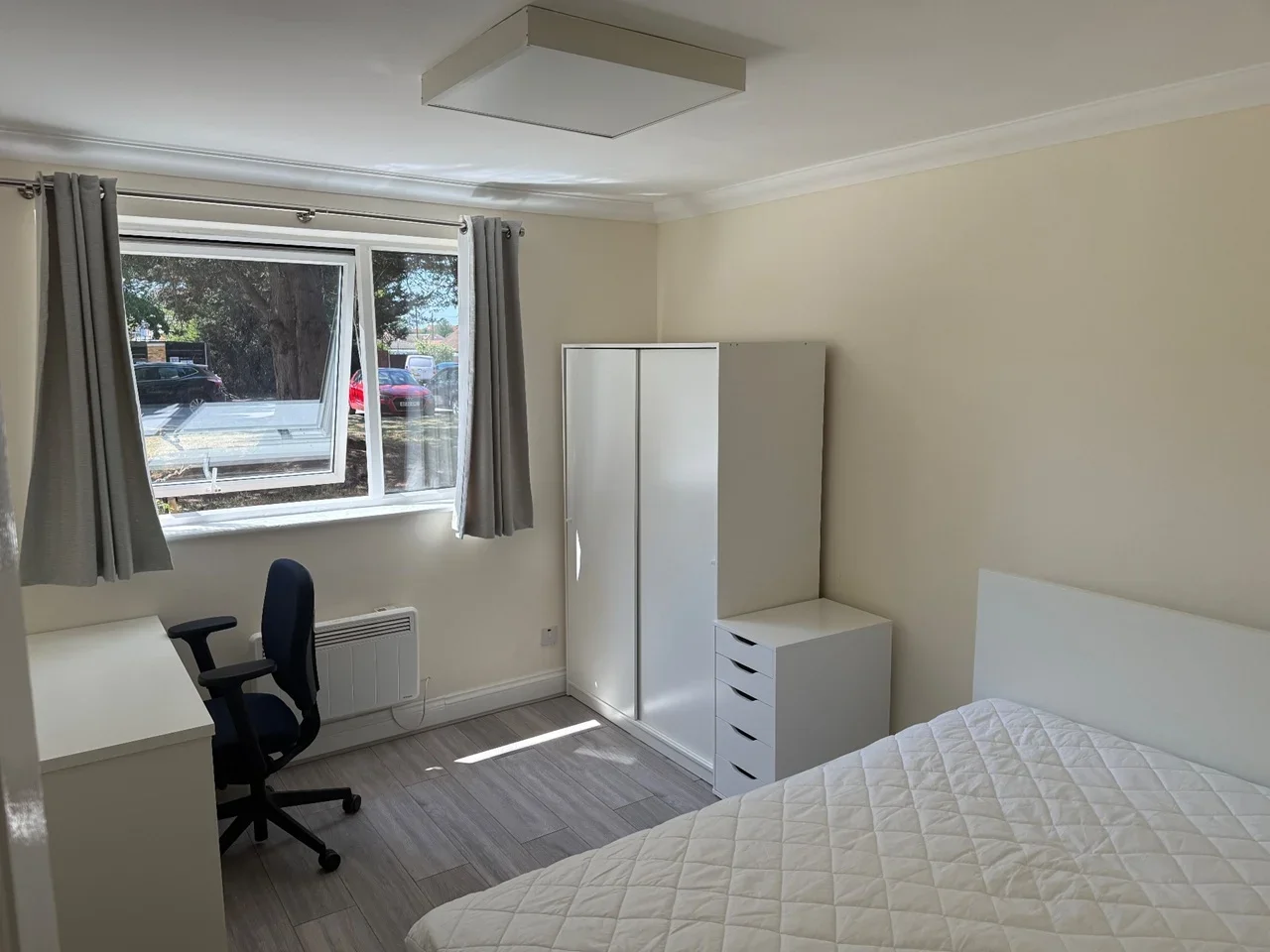 Room Tasman Court in Borough of Spelthorne