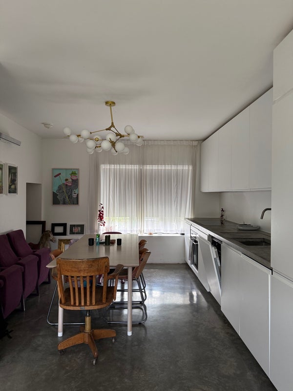 Room Prout Road in Greater London