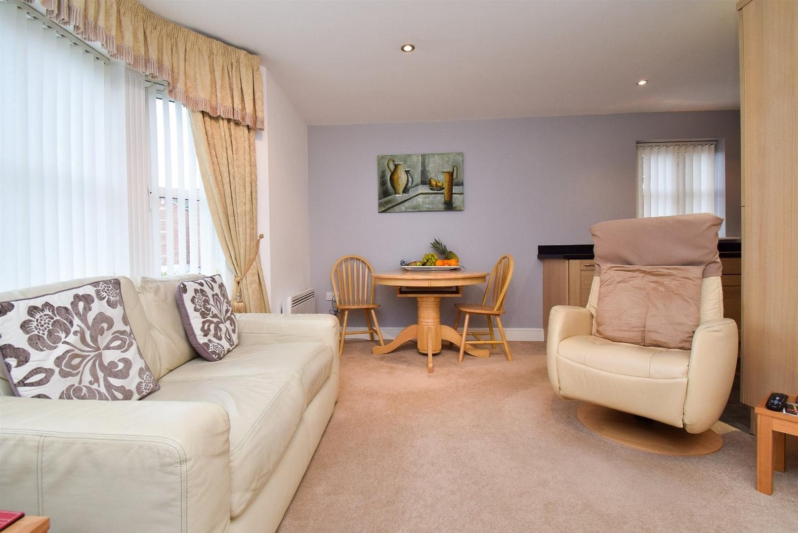 Flat Royal Troon Drive in Wakefield