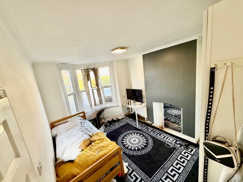Room Rodney Avenue in Bristol