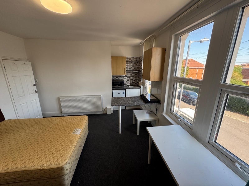 Room Rodney Avenue in Bristol