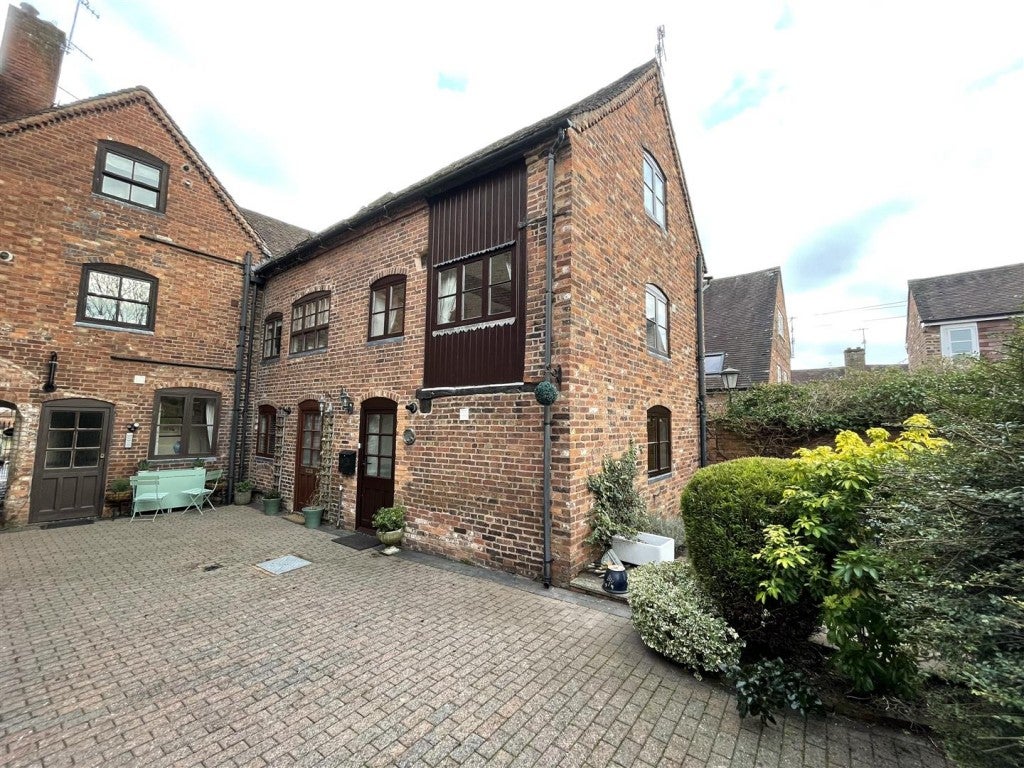 House The Castle Way in Willington