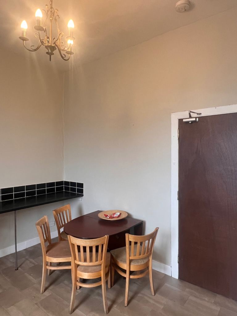 Room Buccleuch Street in Glasgow