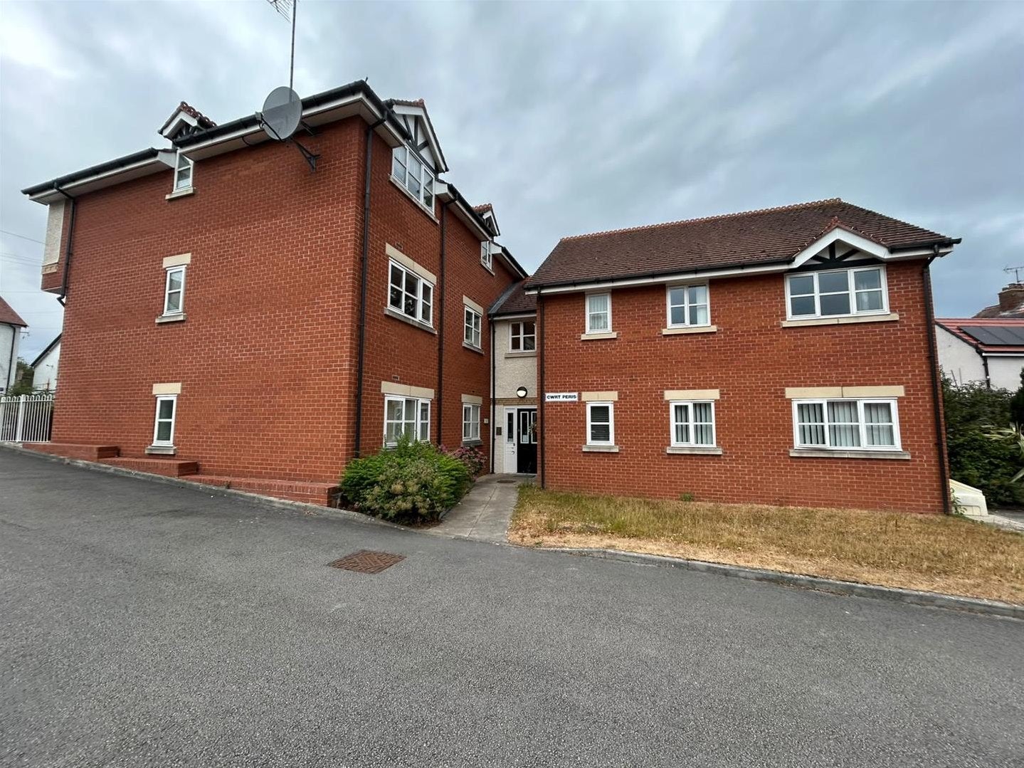 Flat Colwyn Crescent in Colwyn Bay
