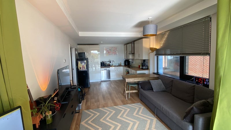 Room Knaresborough Drive in Greater London