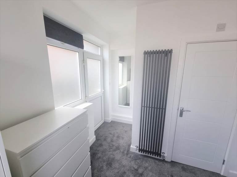 Room Ashburnham Road in Luton