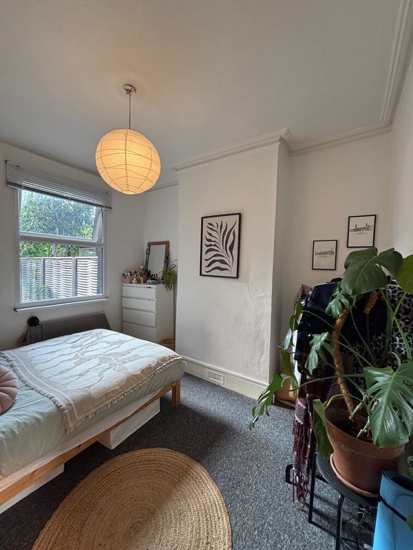Room Torrens Road in Greater London