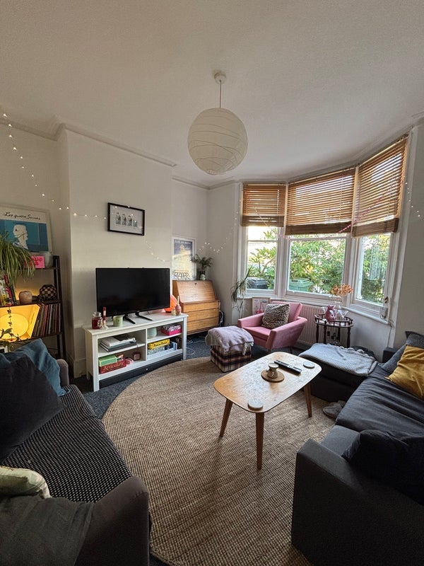 Room Torrens Road in Greater London