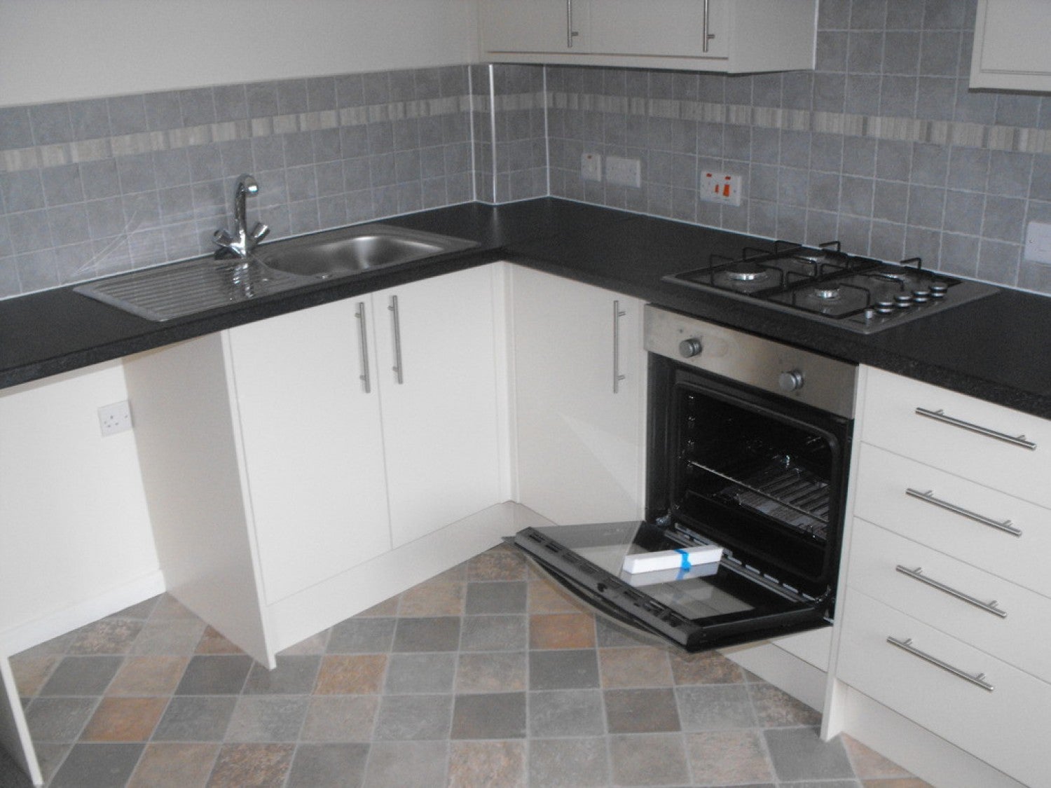 Flat Clytha Square in Newport
