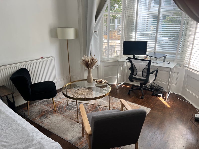 Room Weltje Road in Greater London