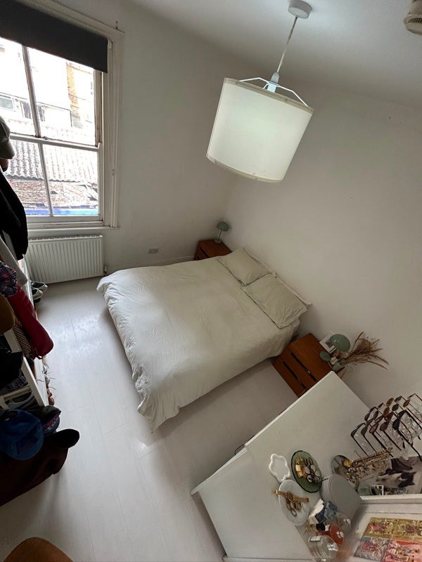 Room Tudor Road in Greater London