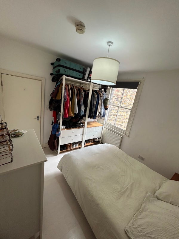 Room Tudor Road in Greater London