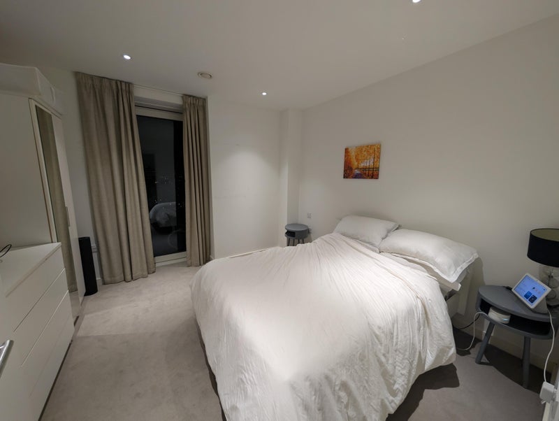 Room Devan Grove in Greater London