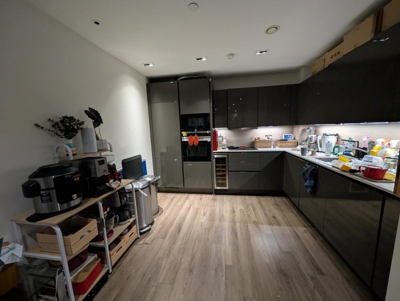 Room Devan Grove in Greater London
