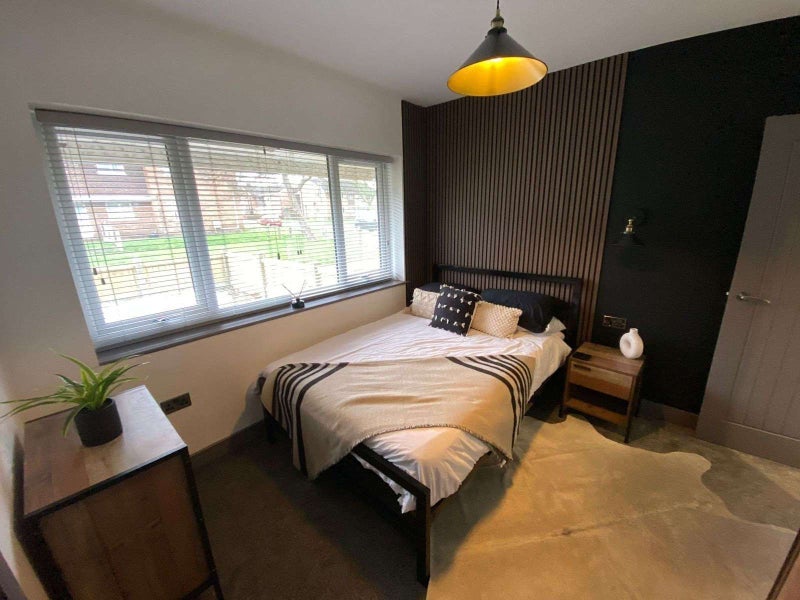 Room Laburnum Court in Wakefield