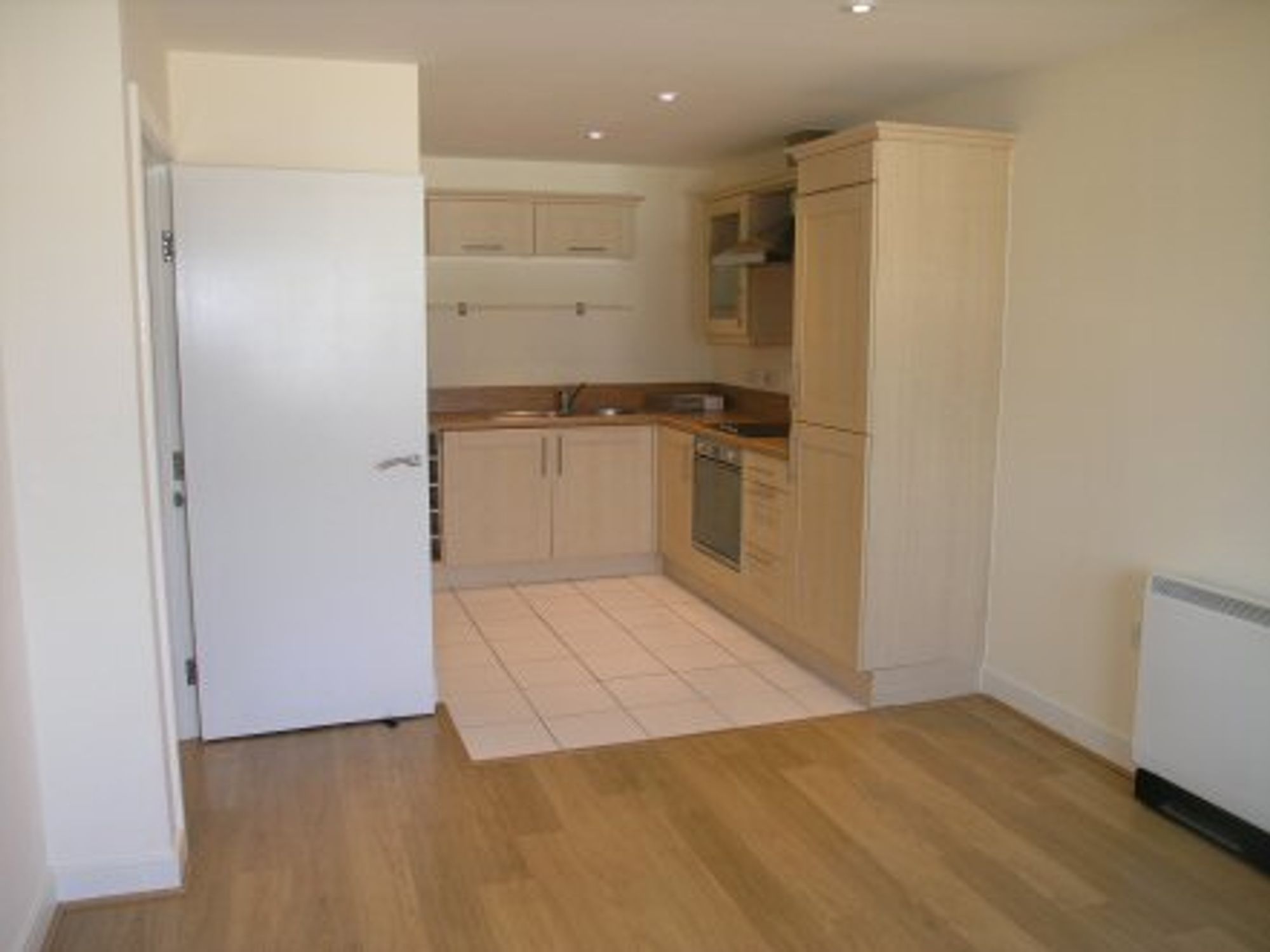 Flat Watersmeet in Chatham