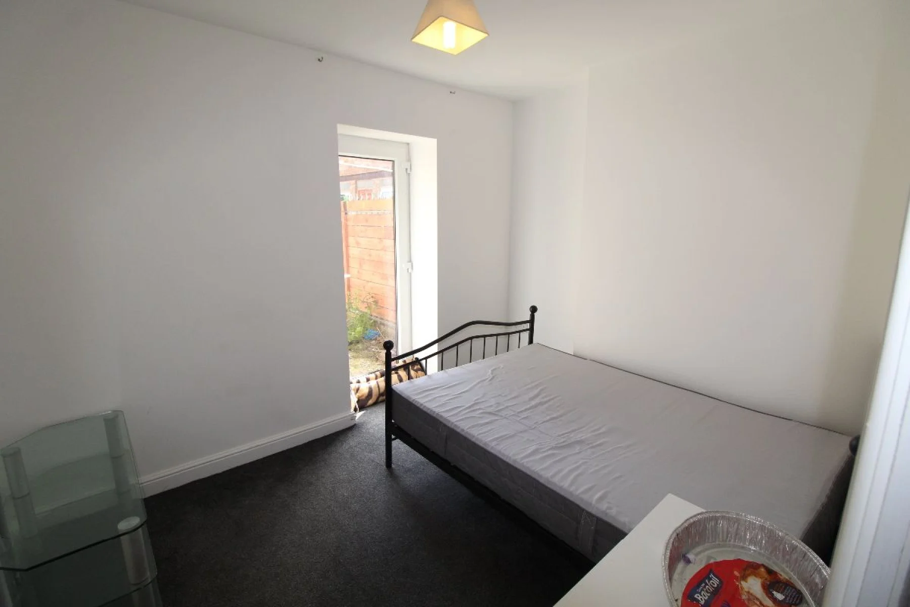 Flat Beverley Road in Hull