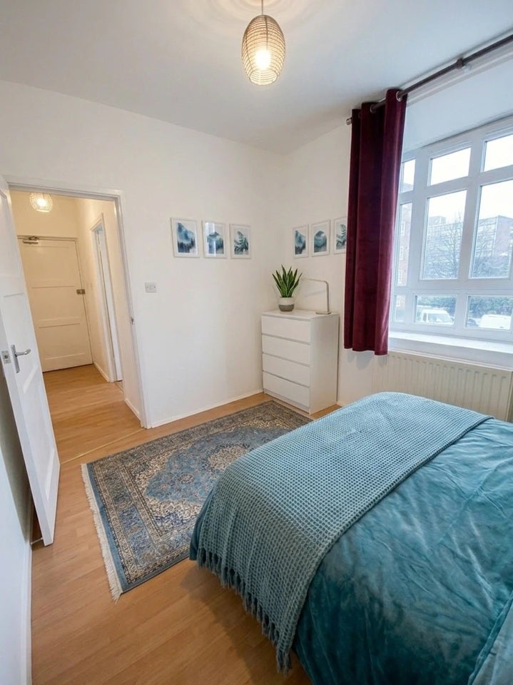 Room Retreat Place in Greater London