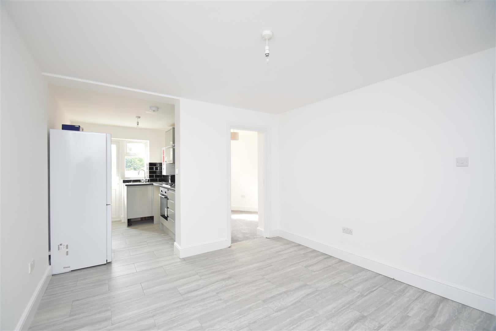 Flat Balmoral Road in Greater London