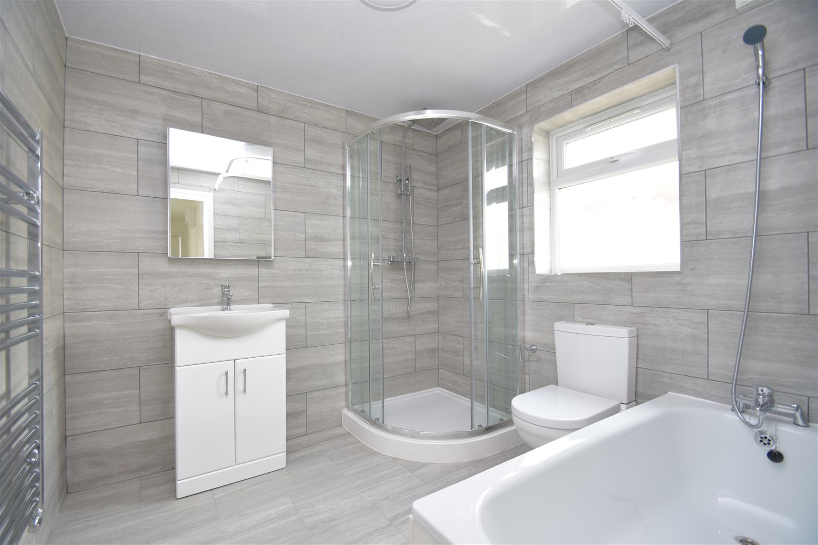 Flat Balmoral Road in Greater London