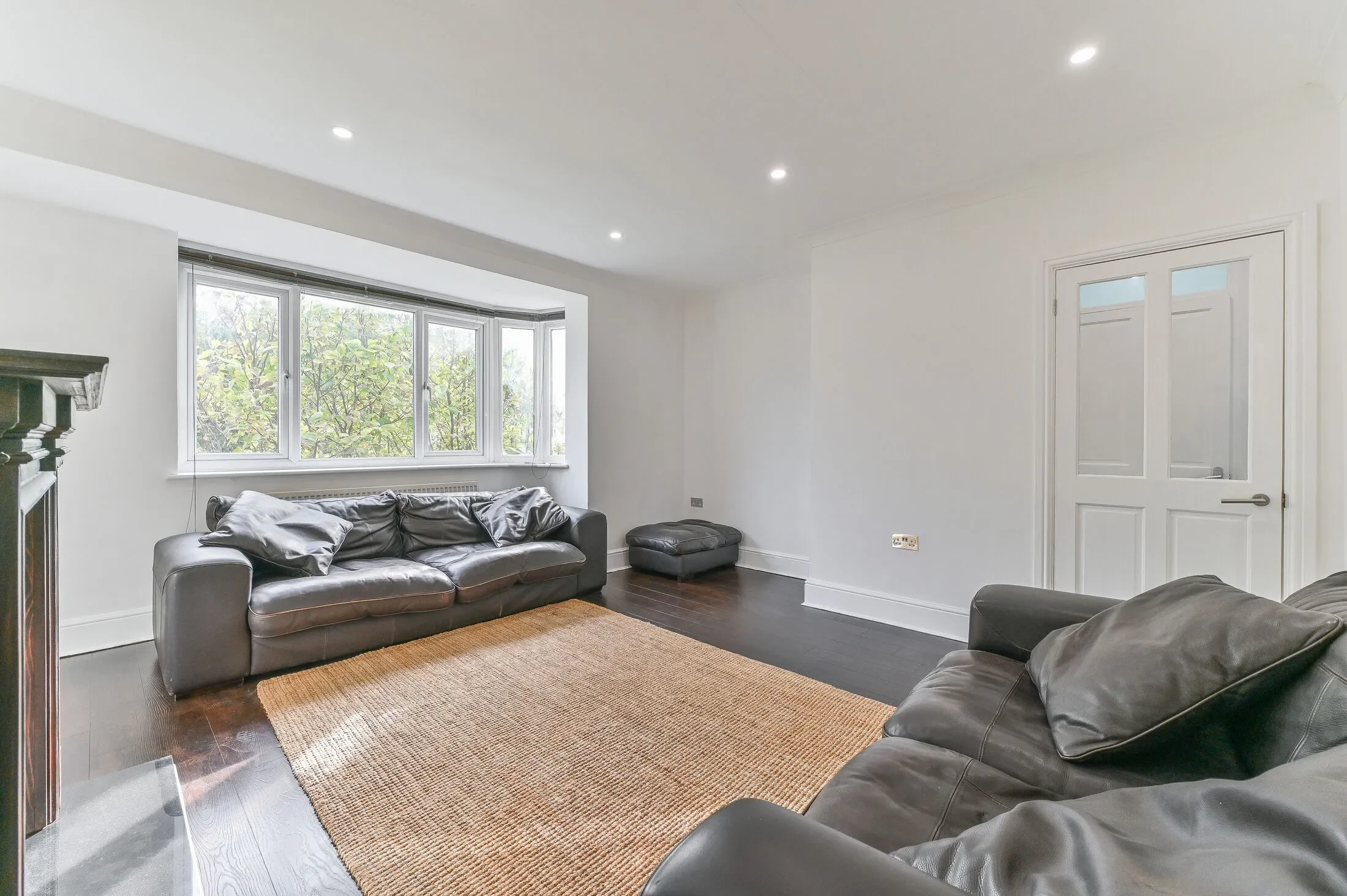 Flat Clyde Road in Greater London