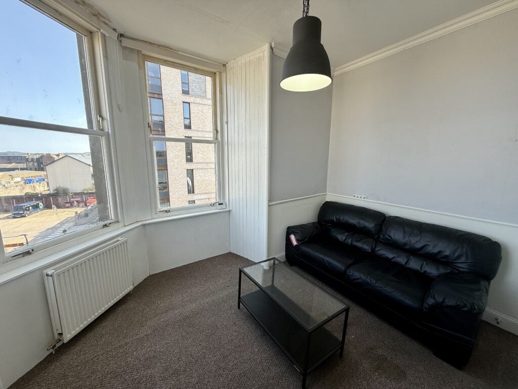 Flat Seagate in Dundee