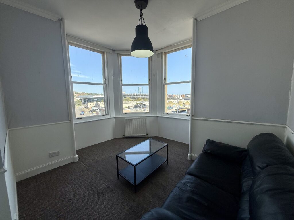 Flat Seagate in Dundee