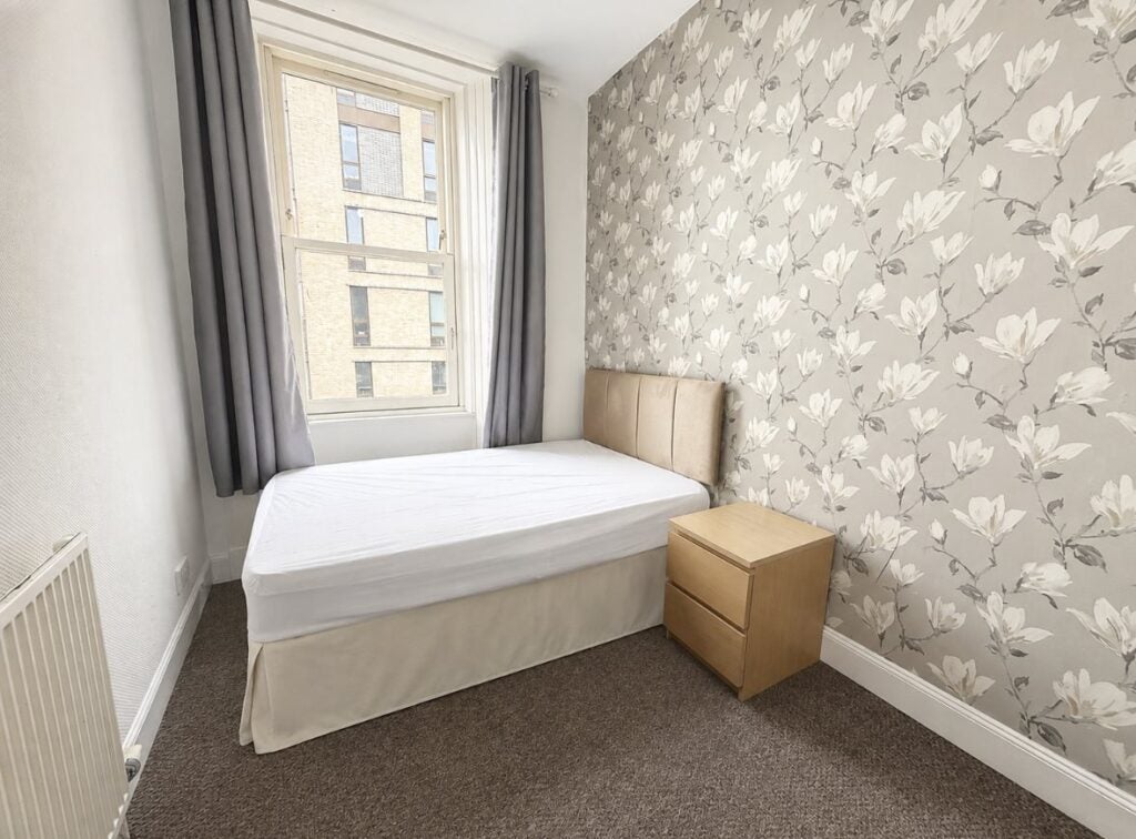 Flat Seagate in Dundee