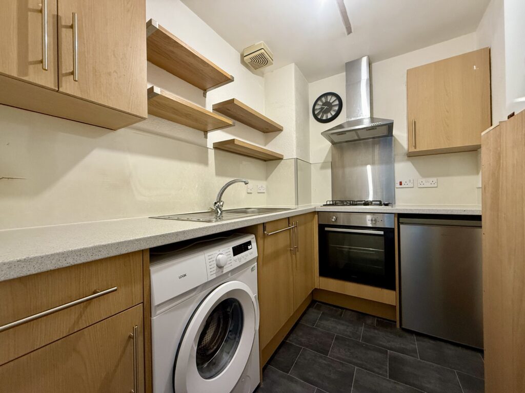 Flat Seagate in Dundee