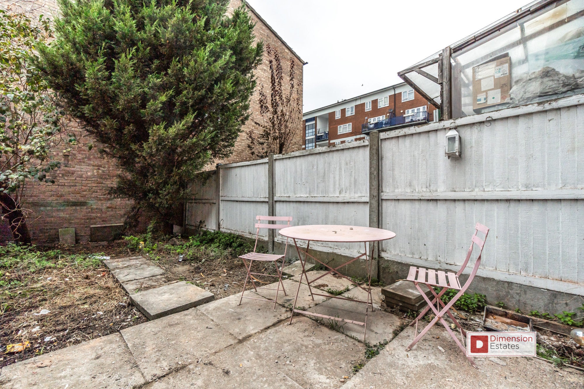 Flat Blackwell Close in Greater London