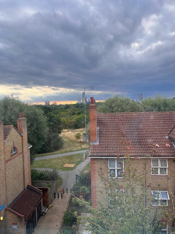 Room Sutton Way in Greater London