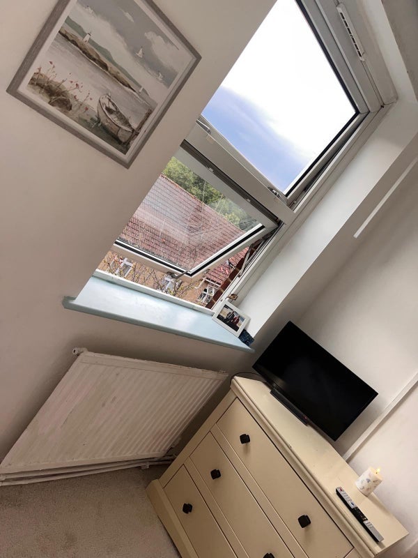 Room Sutton Way in Greater London