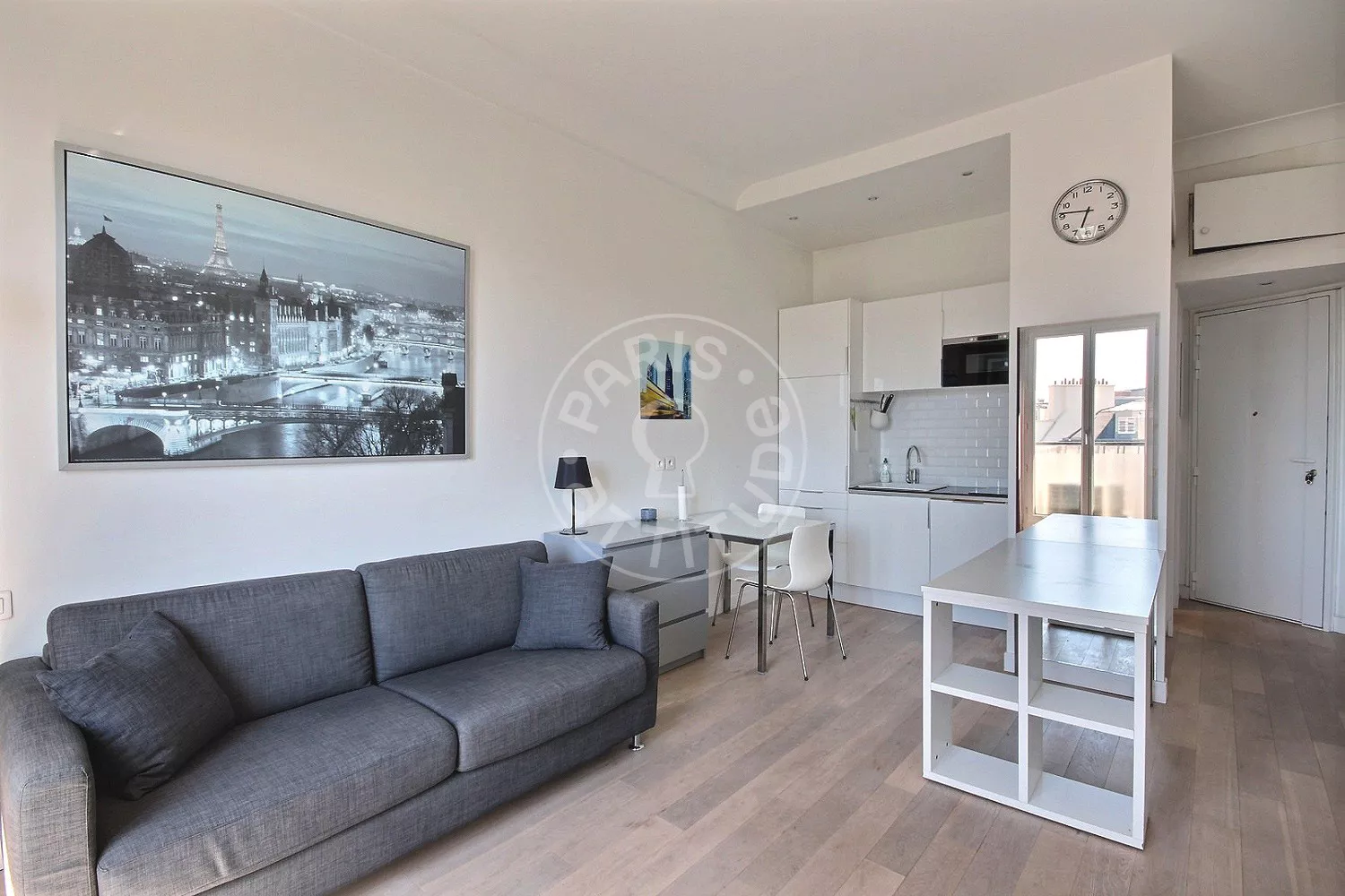 Flat Boulevard de la Madeleine in Paris