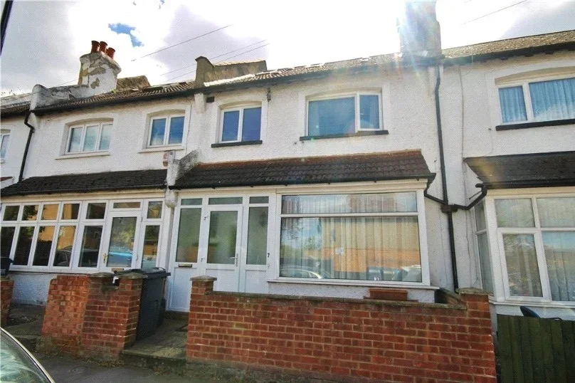 Room Grenaby Road in Greater London