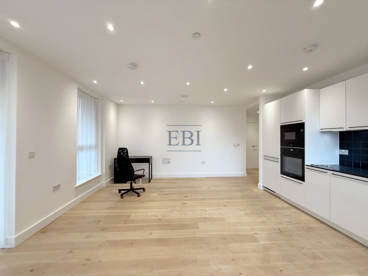 Flat Poplar High Street in Greater London