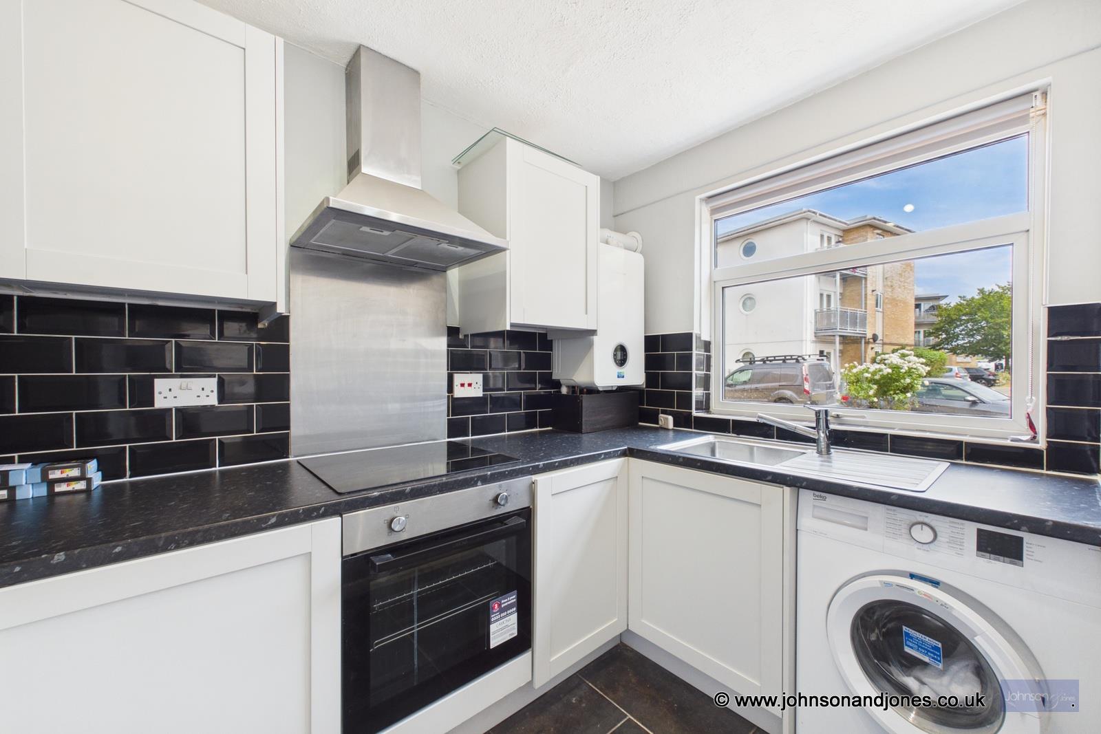 Flat Hazelbank Court in Borough of Runnymede