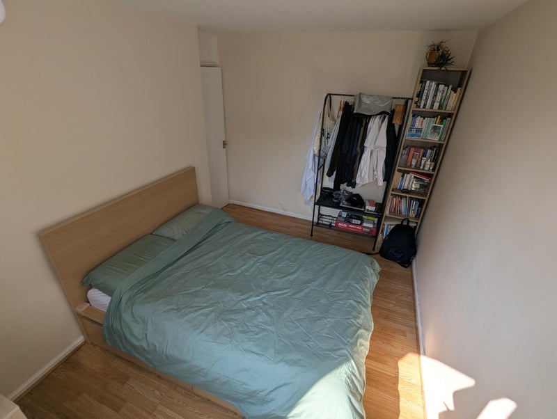 Room St Ann's Road in Greater London