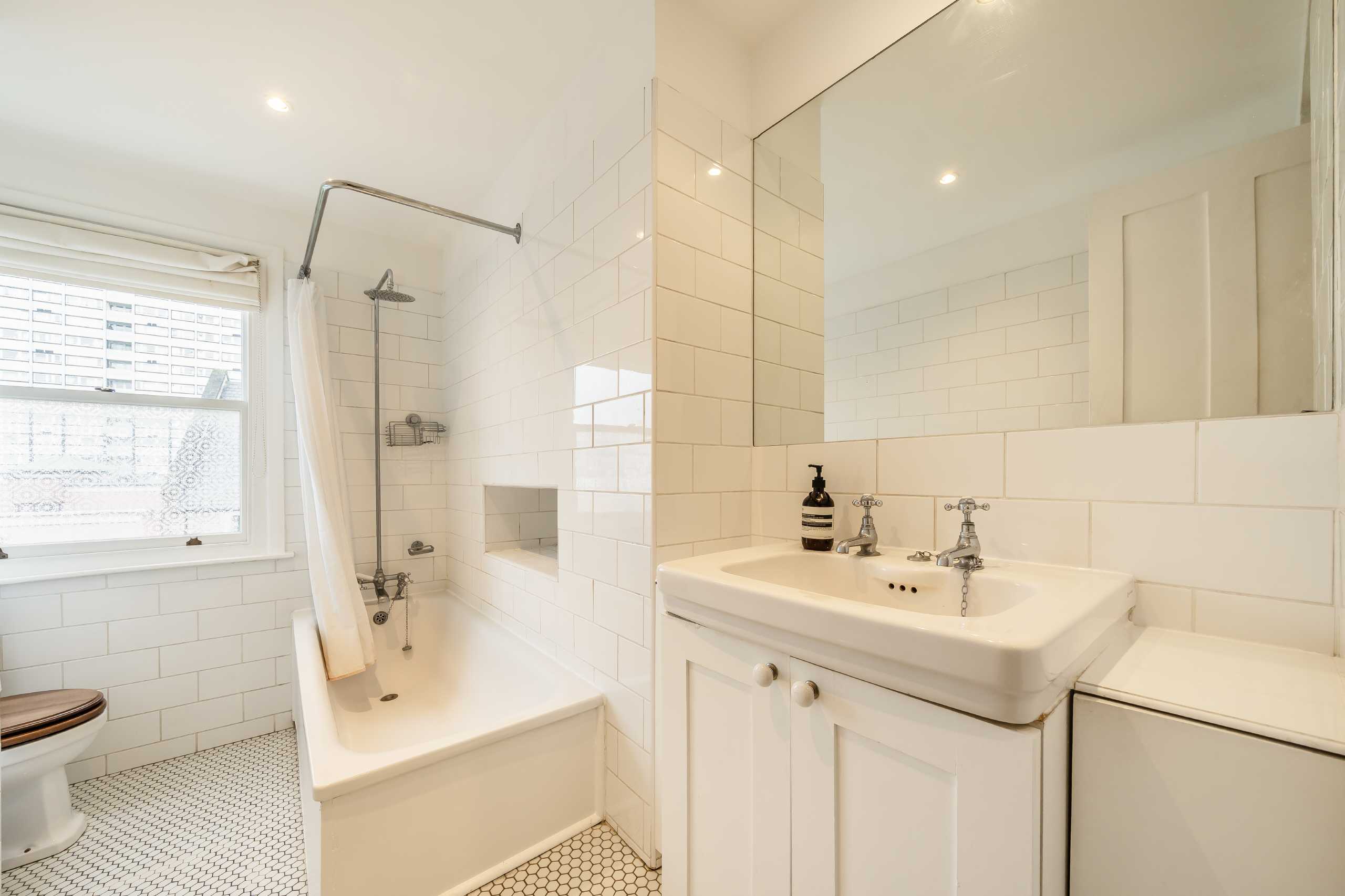 Flat St Anns Villas in Greater London