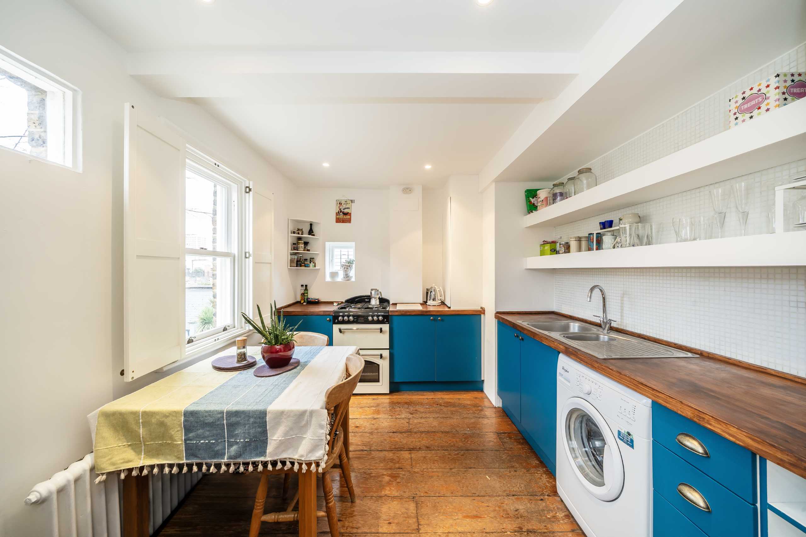 Flat St Anns Villas in Greater London