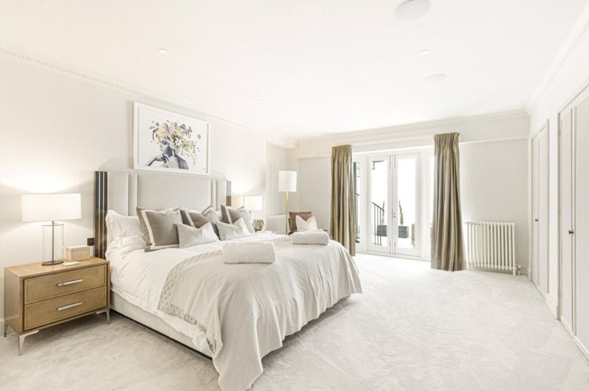 Flat Cadogan Place in Greater London