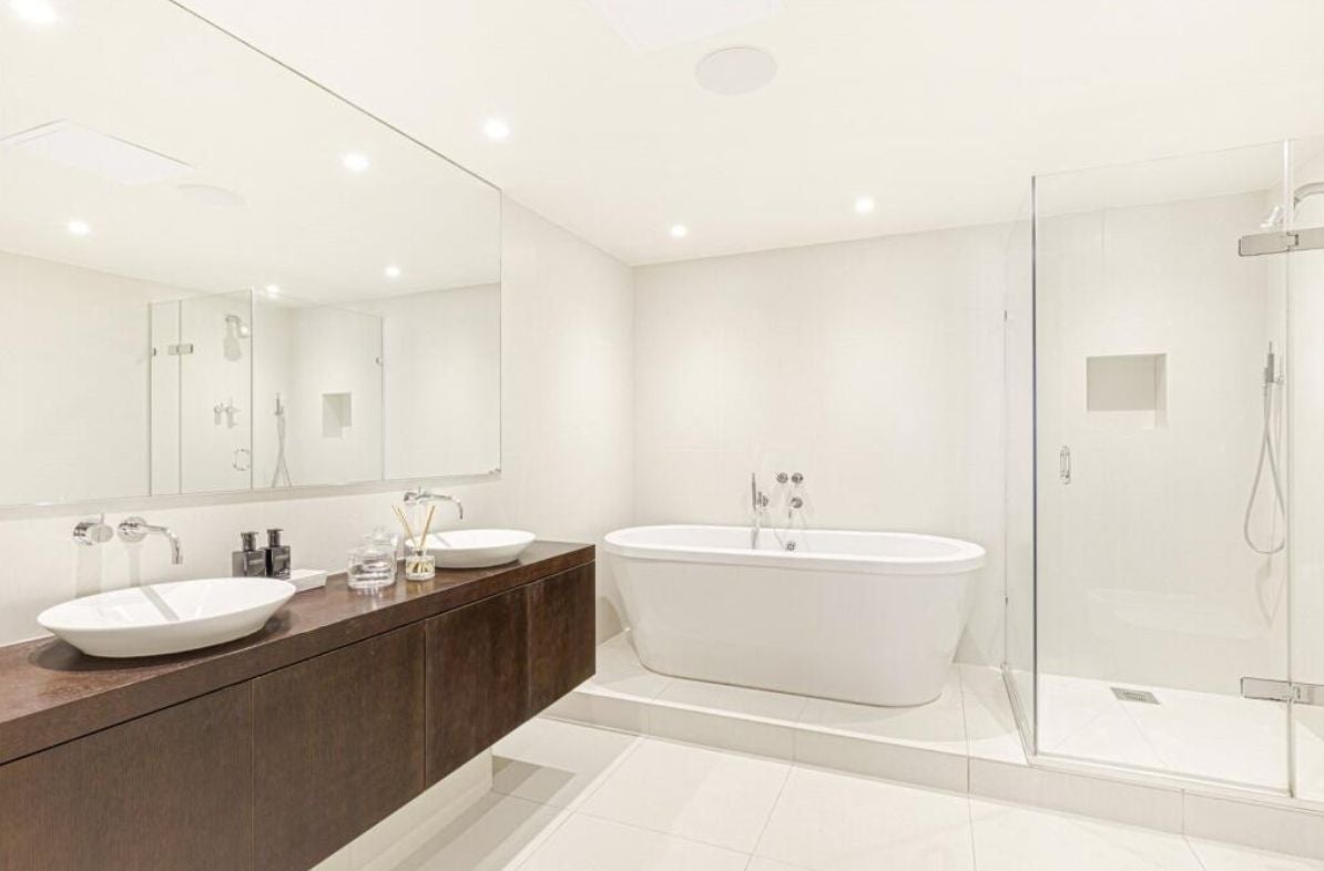 Flat Cadogan Place in Greater London