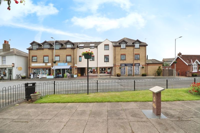 Flat Victoria Place in Brightlingsea