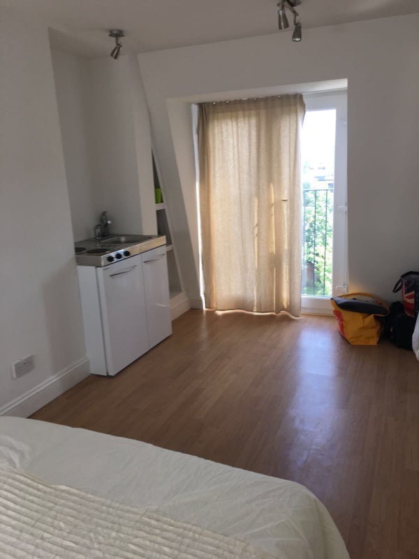 Flat Effra Road in Greater London