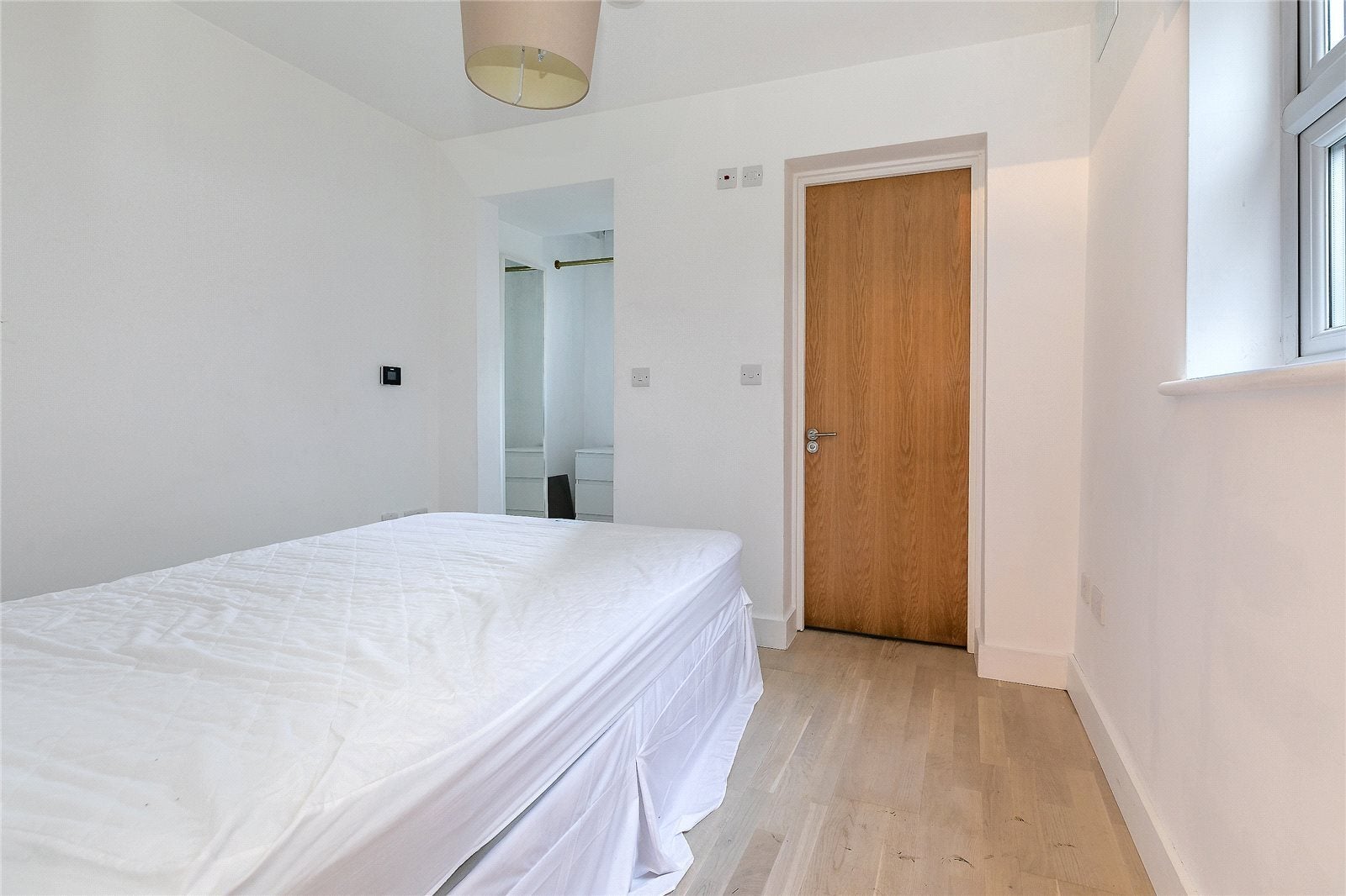 Flat Mansfield Road in Greater London
